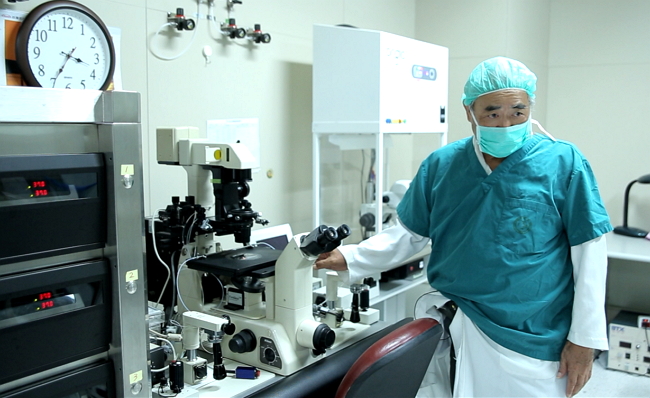 要求医护人员对病人一定要「耐心、耐心、再耐心」,不要让病患在治疗不孕症的过程中,再承受任何的压力 要求医护人员对病人一定要「耐心、耐心、再耐心」,不要让病患在治疗不孕症的过程中,再承受任何的压力